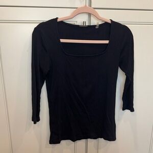 Elie Tahari Navy Blue Scoop Neck Long Sleeve Top